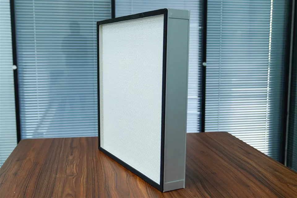 Gamintojo tiesioginis didelio efektyvumo oro filtras su karščiui atspariu metaliniu tinklelio korpusu H14 neperskirtu FFU didelio efektyvumo filtru