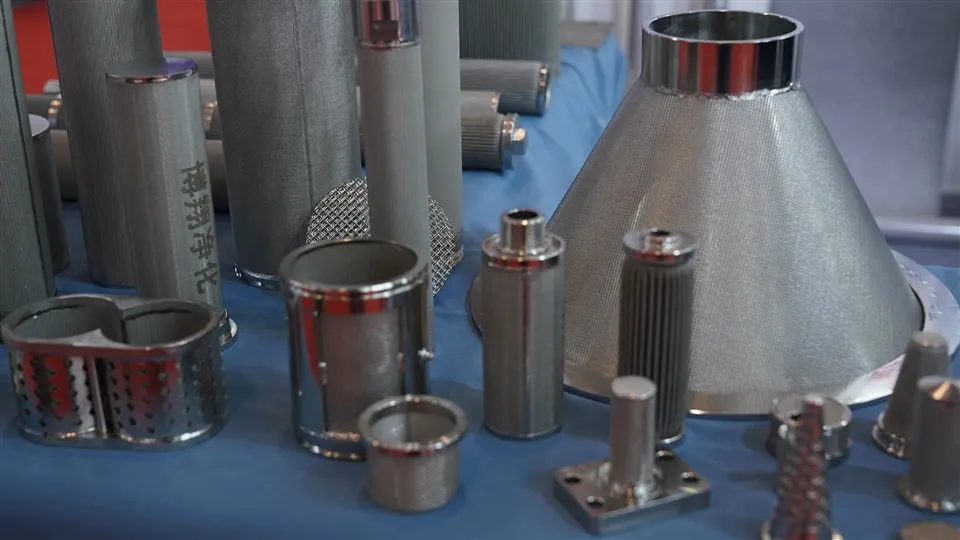 Sukepinto tinklelio filtro elementas